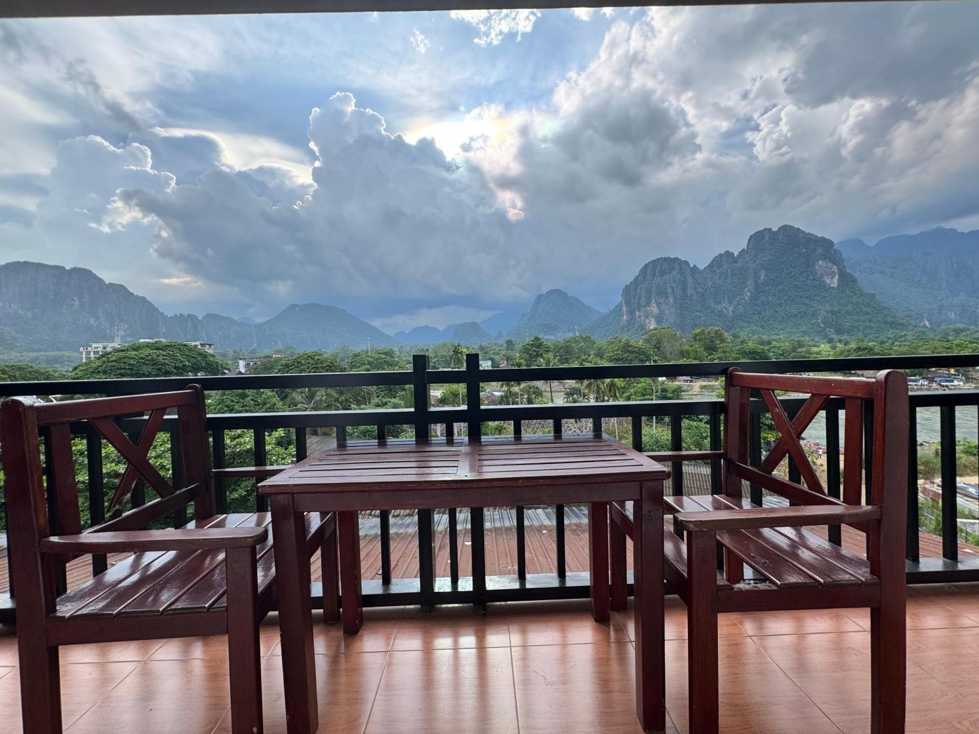 Vang Vieng Santara Backpackers Hostel Luaran gambar